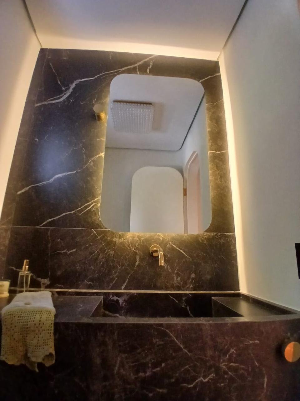 Box dourado porthole 2