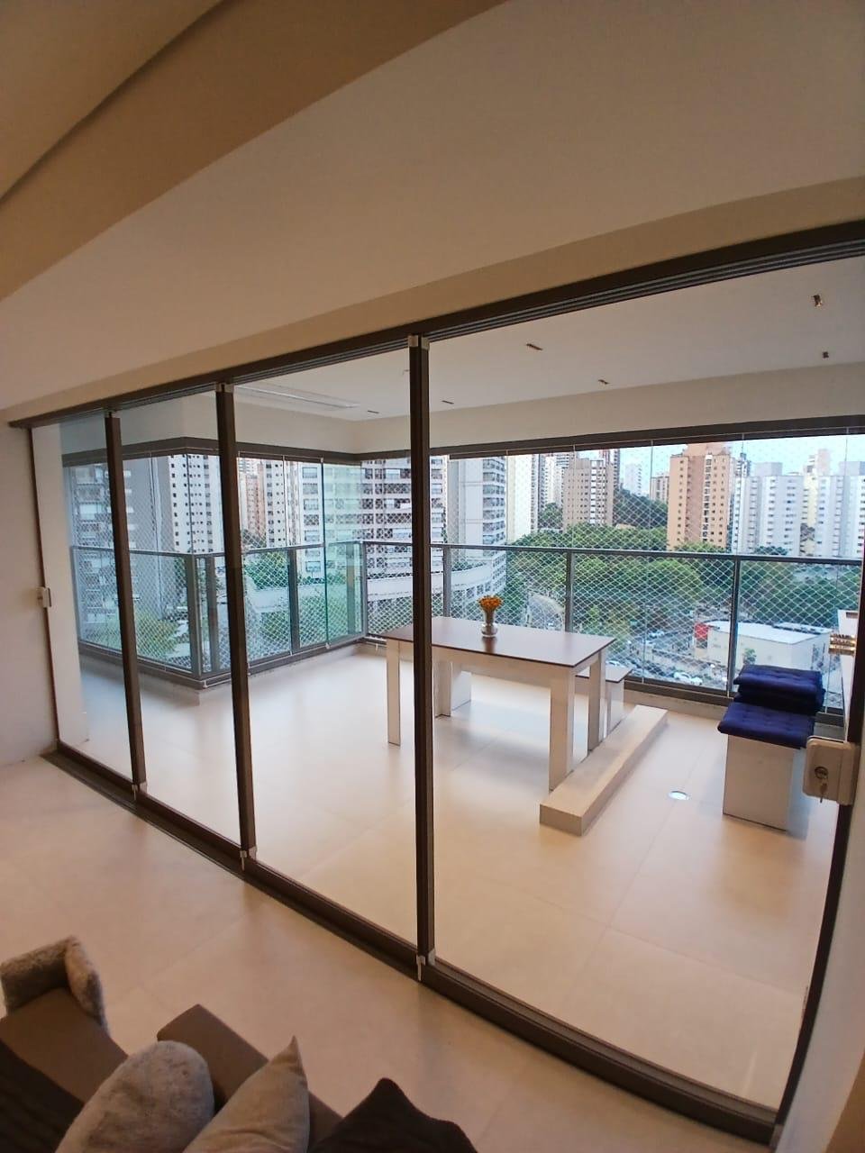 Sacada com teto de vidro